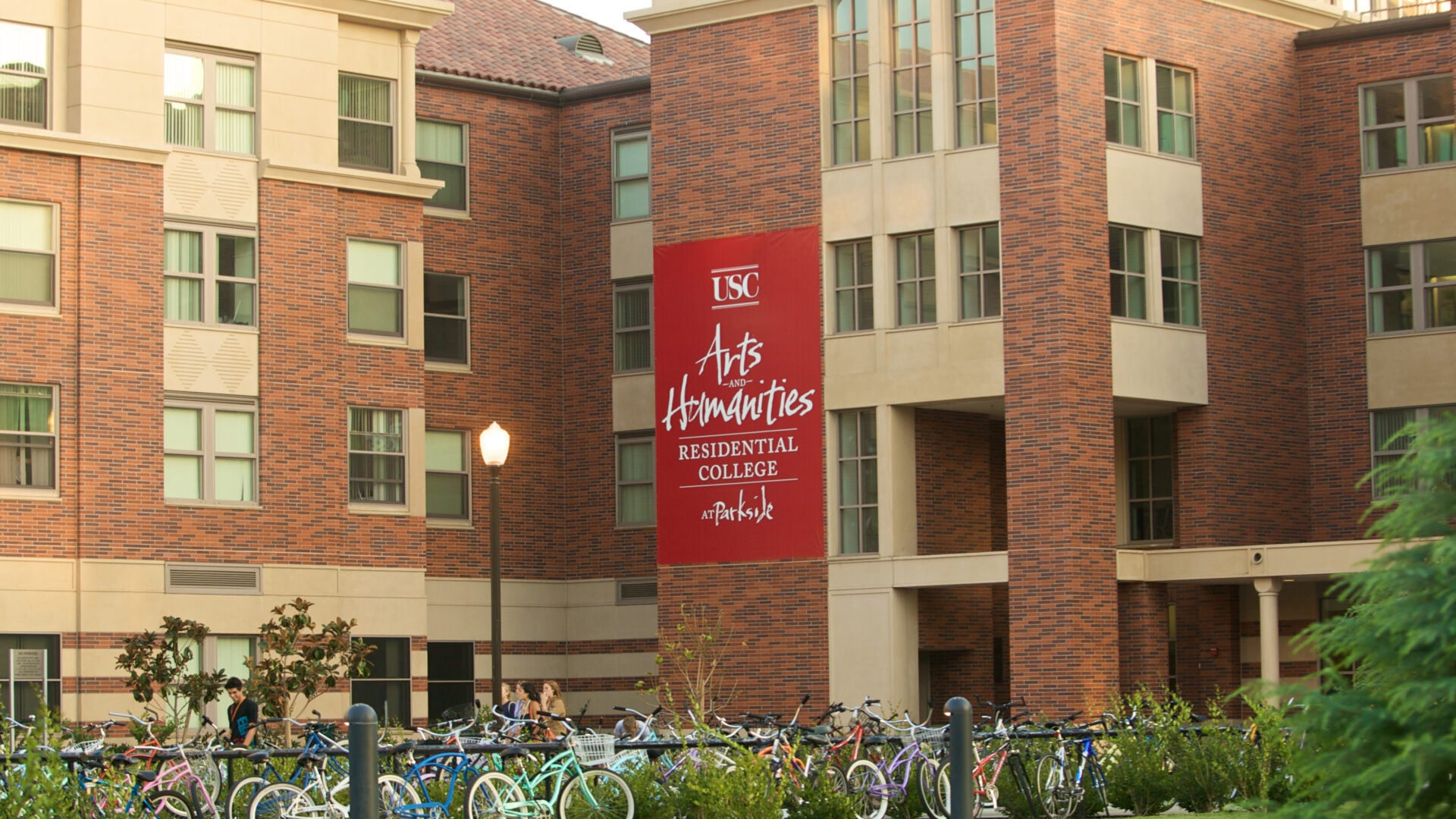 Usc Studio Apartments